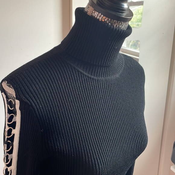 Autumn Cashmere Brand Stunning Chain embellished sleeves Turtleneck NWOT - Picture 16 of 16